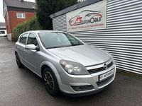 Gebraucht Opel Astra 105 PS (77 kW) 2005 Silber Limousine