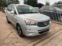 Gebraucht Ssangyong (KGM) Rodius 155 PS (114 kW) 2015 Silber Van / Kleinbus