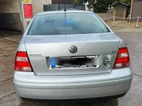 Gebraucht VW Bora Highline 116 PS (85 kW) 2003 Silber Limousine