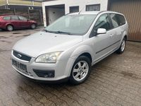 Gebraucht Ford Focus Ghia 101 PS (74 kW) 2005 Silber Kombi