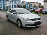 Gebraucht VW Jetta Match 122 PS (89 kW) 2012 Silber Limousine