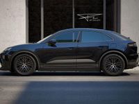 Neu Porsche Macan 300 kW (408 PS) 2026 Tiefschwarzmetallic SUV