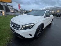 Gebraucht Mercedes GLA200 Style 156 PS (114 kW) 2016 Weiß SUV