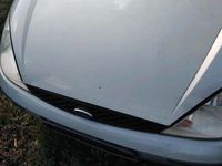 Second-hand Ford Focus 90 CP (66 kW) 2004 Albastru Hatchback