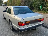 Gebraucht Mercedes E200 136 PS (100 kW) 1993 Silber Limousine