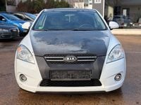 Usado Kia Ceed 126 HP (92 kW) 2009 Branco Citadino