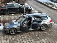 Gebraucht BMW 320 184 PS (135 kW) 2011 Grau Kombi