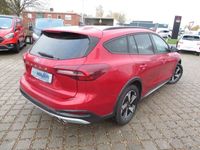 Gebraucht Ford Focus Active X 125 PS (91 kW) 2024 Fantastic red tc (metallic) Kombi