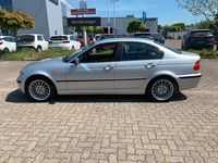 Gebraucht BMW 320 150 PS (110 kW) 2002 Silber Limousine