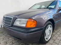 Gebraucht Mercedes C180 Classic 122 PS (89 kW) 1994 Braun Limousine