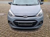 Gebraucht Hyundai i10 66 PS (48 kW) 2014 Grau Kleinwagen