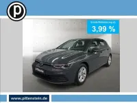 Gebraucht VW Golf VIII Life 131 PS (96 kW) 2023 Grau Limousine