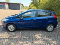 Gebraucht Ford Fiesta Trend 95 PS (69 kW) 2016 Blau Kleinwagen