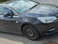 Gebraucht Opel Astra Edition 140 PS (102 kW) 2011 Schwarz Limousine