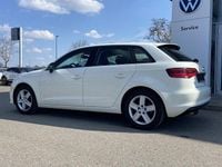 Gebraucht Audi A3 Attraction 122 PS (89 kW) 2014 Weiß Limousine