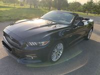 Gebraucht Ford Mustang GT Convertible 421 PS (309 kW) 2017 Schwarz Cabrio
