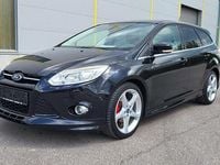Usado Ford Focus ST-Line 125 CV (91 kW) 2014 Negro Familiar
