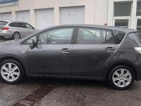 Gebraucht Toyota Verso Edition 147 PS (108 kW) 2010 Grau Van / Kleinbus