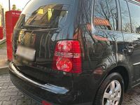 Gebraucht VW Touran 140 PS (102 kW) 2008 Schwarz Van / Kleinbus