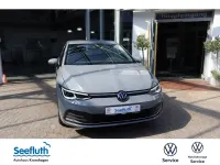 Gebraucht VW Golf VIII Style 131 PS (96 kW) 2024 Grau Limousine