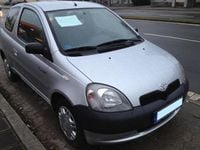 Gebraucht Toyota Yaris 92 PS (67 kW) 2001 Silber metallic Kleinwagen