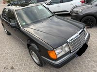 Gebraucht Mercedes E260 160 PS (117 kW) 1991 Schwarz Limousine