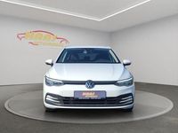 Gebraucht VW Golf VIII Active 150 PS (110 kW) 2022 Weiß Limousine