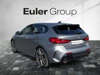 Gebraucht BMW 135 M Sport 306 PS (225 kW) 2022 Frozen pure grey metallic Kleinwagen
