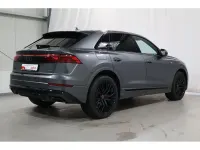 Gebraucht Audi Q8 Ambiente 286 PS (210 kW) 2025 Grau SUV