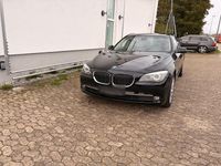 Gebraucht BMW 740 326 PS (239 kW) 2010 Schwarz Limousine