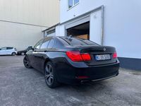 Gebraucht BMW 750 M Performance 408 PS (300 kW) 2011 Schwarz Limousine