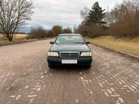Gebraucht Mercedes C180 122 PS (89 kW) 1996 Grün Limousine