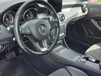Gebraucht Mercedes GLA180 122 PS (89 kW) 2018 Rot SUV