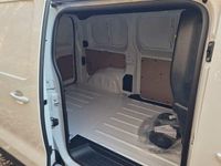 Gebraucht Opel Vivaro Design Edition 177 PS (130 kW) 2024 Weiß Van / Kleinbus
