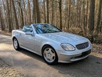 Gebraucht Mercedes SLK230 197 PS (144 kW) 2001 Silber Cabrio