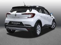 Gebraucht Renault Captur Intens 140 PS (102 kW) 2021 Perlmuttweiß/bl.pea SUV