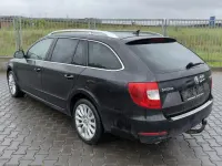 Gebraucht Skoda Superb Exclusive 160 PS (117 kW) 2014 Schwarz Kombi