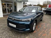 Gebraucht VW Tiguan Basis 131 PS (96 kW) 2025 Blau SUV