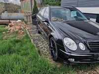 Second-hand Mercedes E500 306 CP (225 kW) 2004 Negru Break