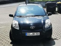 Gebraucht Toyota Yaris 69 PS (50 kW) 2009 Schwarz Kleinwagen