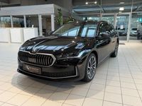 Neu Skoda Superb LAURIN & KLEMENT 204 PS (150 kW) 2026 Schwarz (ebony schwarz metallic) Kombi
