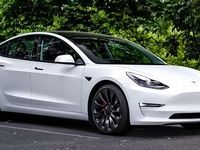 Second-hand Tesla Model 3 350 kW (476 CP) 2019 Alb Berlinǎ