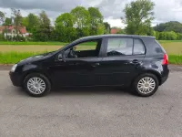 Gebraucht VW Golf V Trendline 102 PS (75 kW) 2008 Black magic perleffekt Kleinwagen