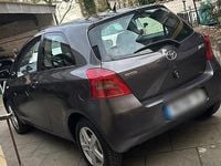 Gebraucht Toyota Yaris 69 PS (50 kW) 2008 Grau Kleinwagen
