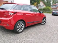 Gebraucht Hyundai i20 Passion 84 PS (61 kW) 2018 Rot Kleinwagen