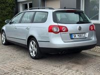 Usata VW Passat 110 CV (80 kW) 2009 Argento Station wagon