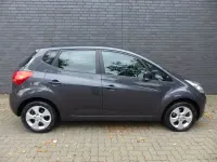 Gebraucht Kia Venga 90 PS (66 kW) 2014 Grau Kleinwagen