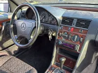 Gebraucht Mercedes C220 Elegance 150 PS (110 kW) 1993 Silber Limousine