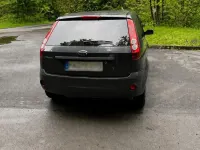 Gebraucht Ford Fiesta 70 PS (51 kW) 2007 Grau Kleinwagen