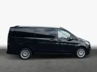 Gebraucht Mercedes V220 Style 163 PS (119 kW) 2025 Schwarz Van / Kleinbus